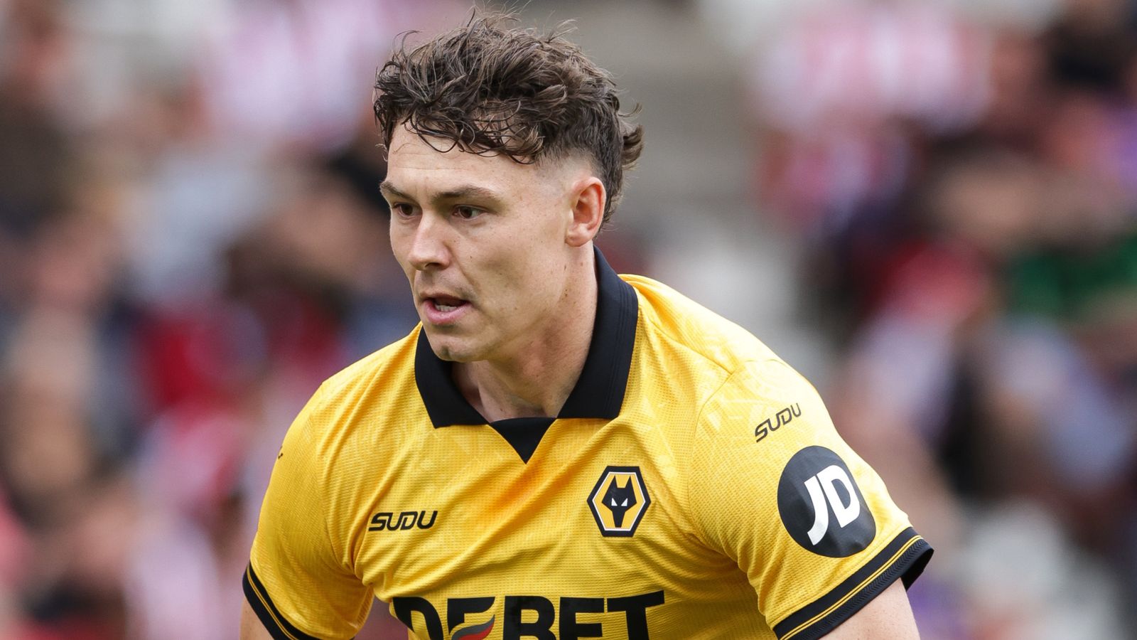 Wolves reject £33m Leeds bid for Strand Larsen